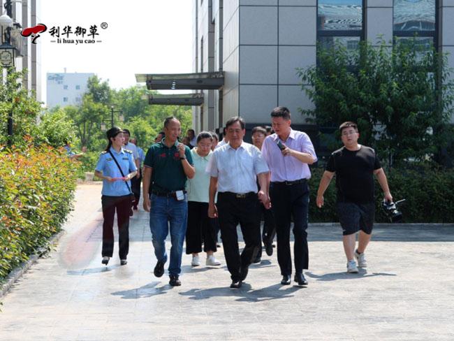 熱烈歡迎市場監(jiān)管系統(tǒng)領(lǐng)導(dǎo)蒞臨芝人堂調(diào)研指導(dǎo)